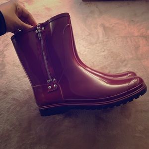 Short call it spring rainboots